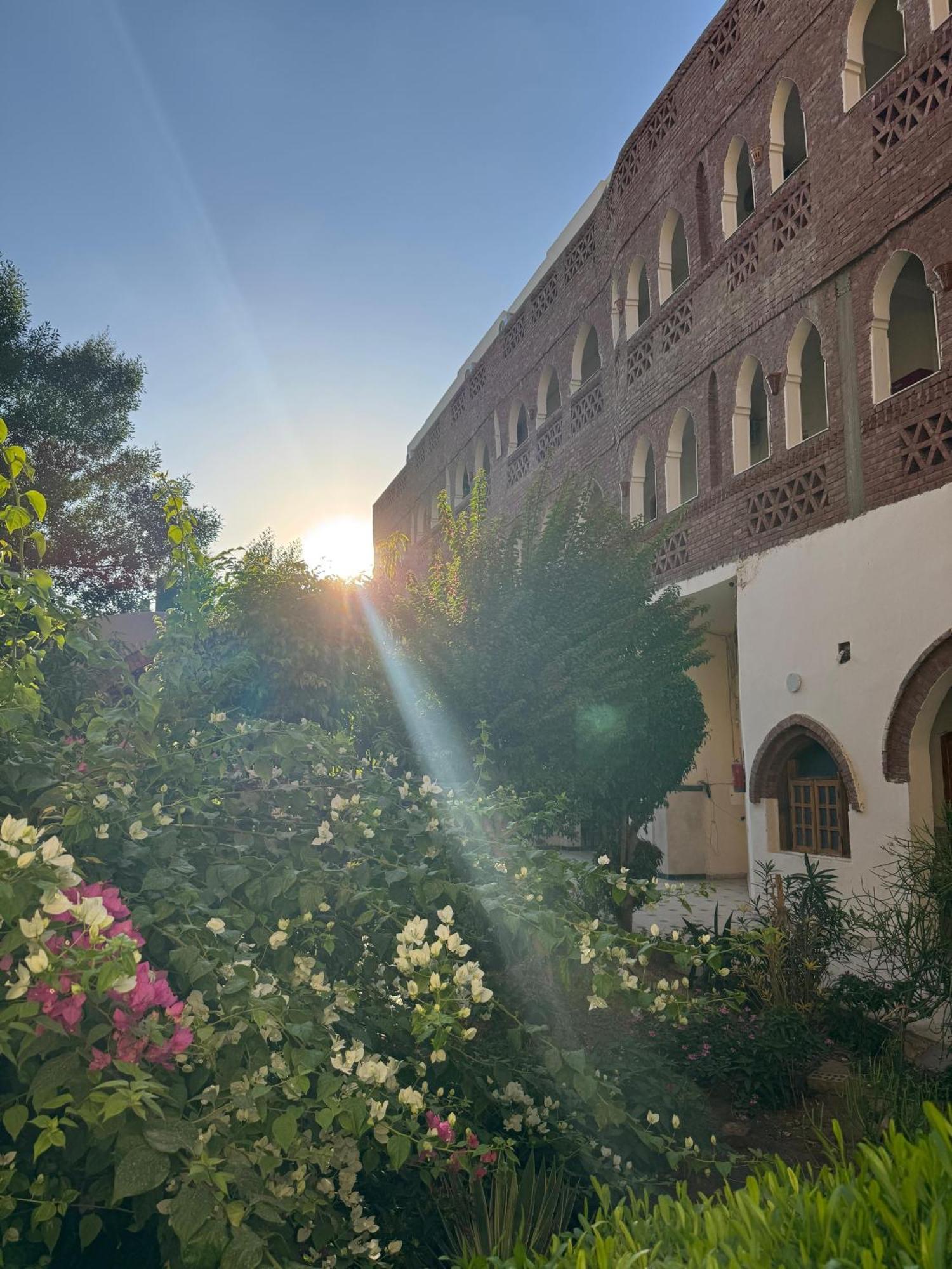 Hotel Sheherazade ลักซอร์ ภายนอก รูปภาพ