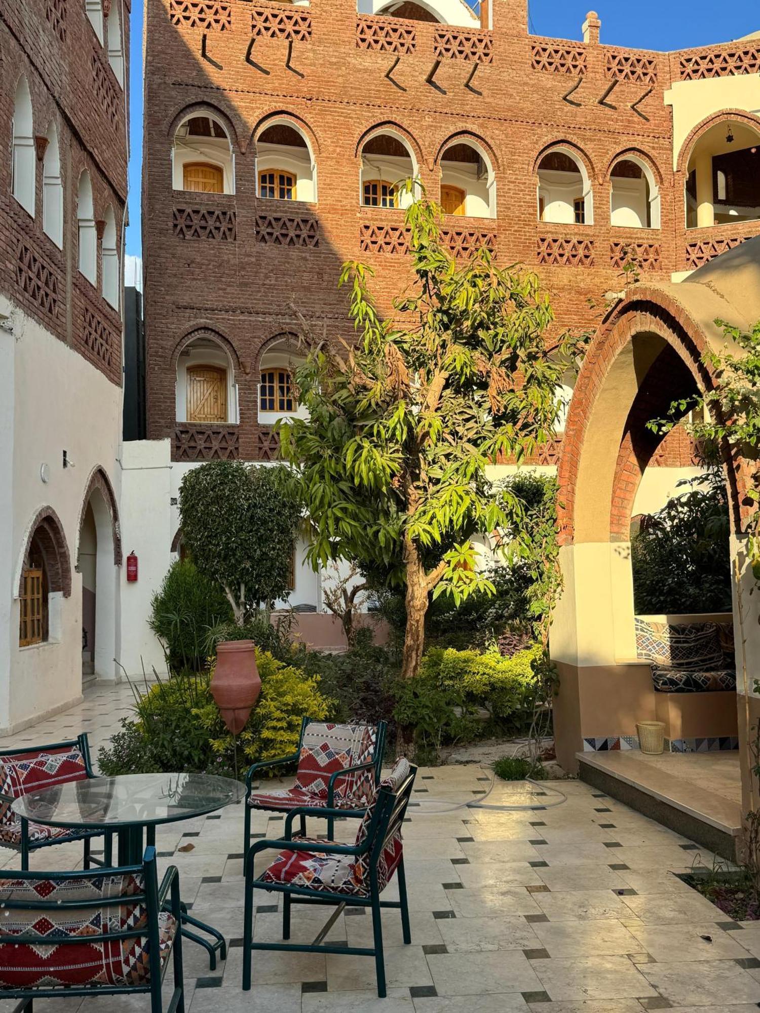 Hotel Sheherazade ลักซอร์ ภายนอก รูปภาพ