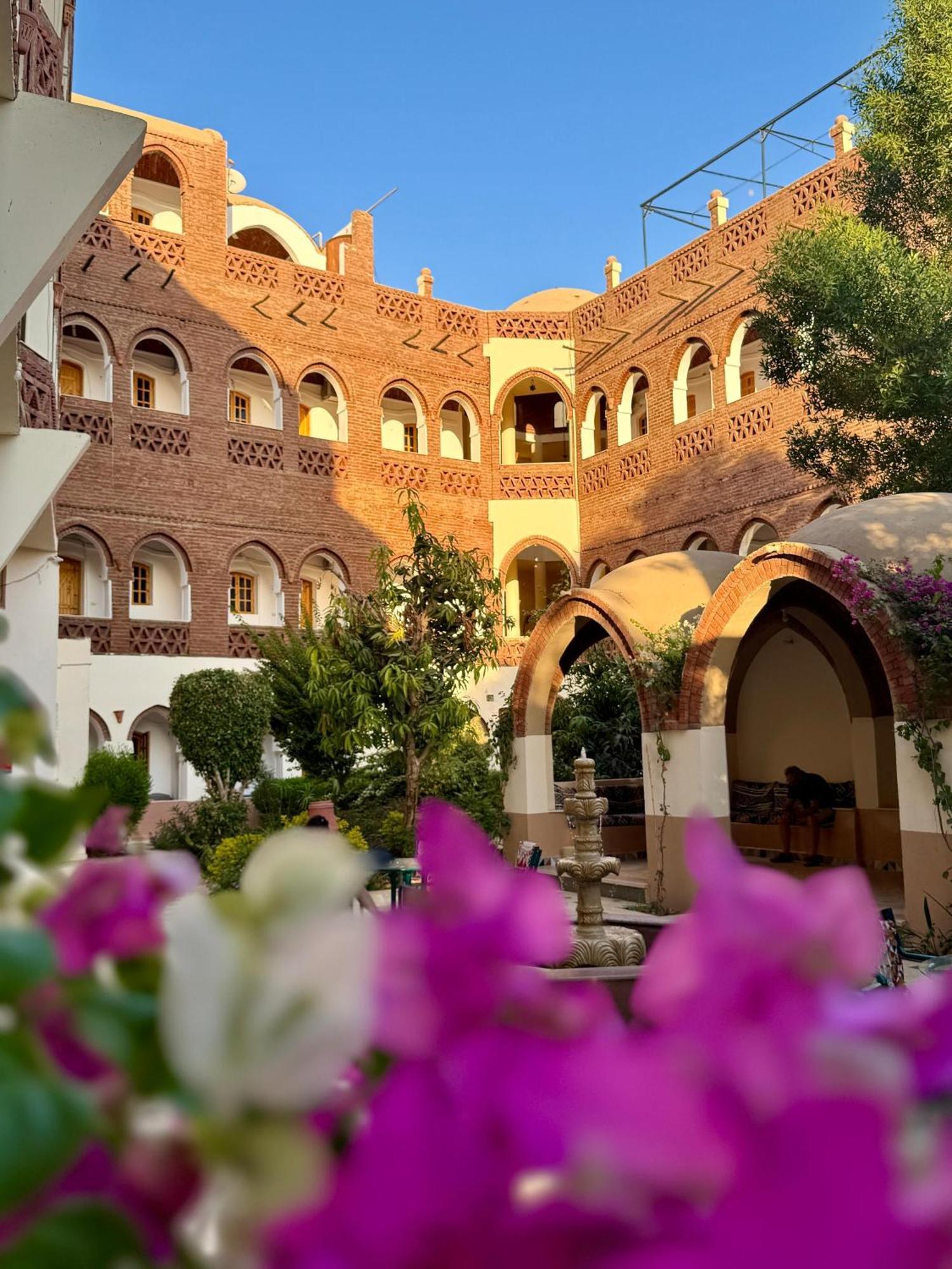 Hotel Sheherazade ลักซอร์ ภายนอก รูปภาพ